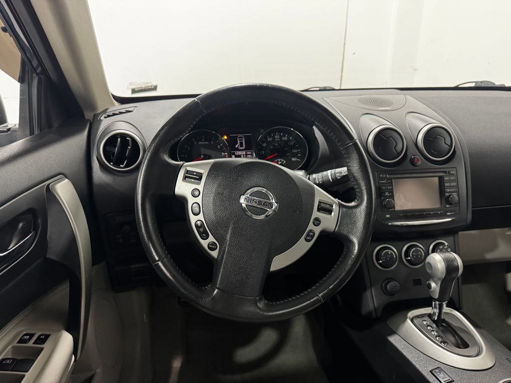 Used 2013 Nissan Rogue SL AWD/4WD image 4
