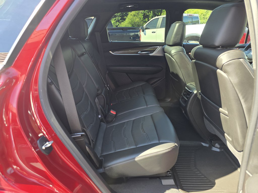 Used 2023 Cadillac XT5 Premium Luxury w/ Platinum Package AWD/4WD image 8