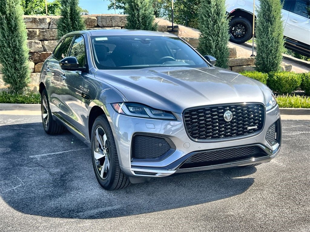 Used 2025 Jaguar F-PACE R-Dynamic S image 7