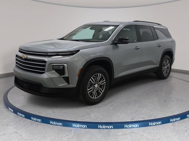 Used 2025 Chevrolet Traverse LT w/ Driver Confidence Package