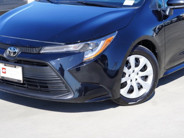 Certified 2025 Toyota Corolla LE FWD image 6