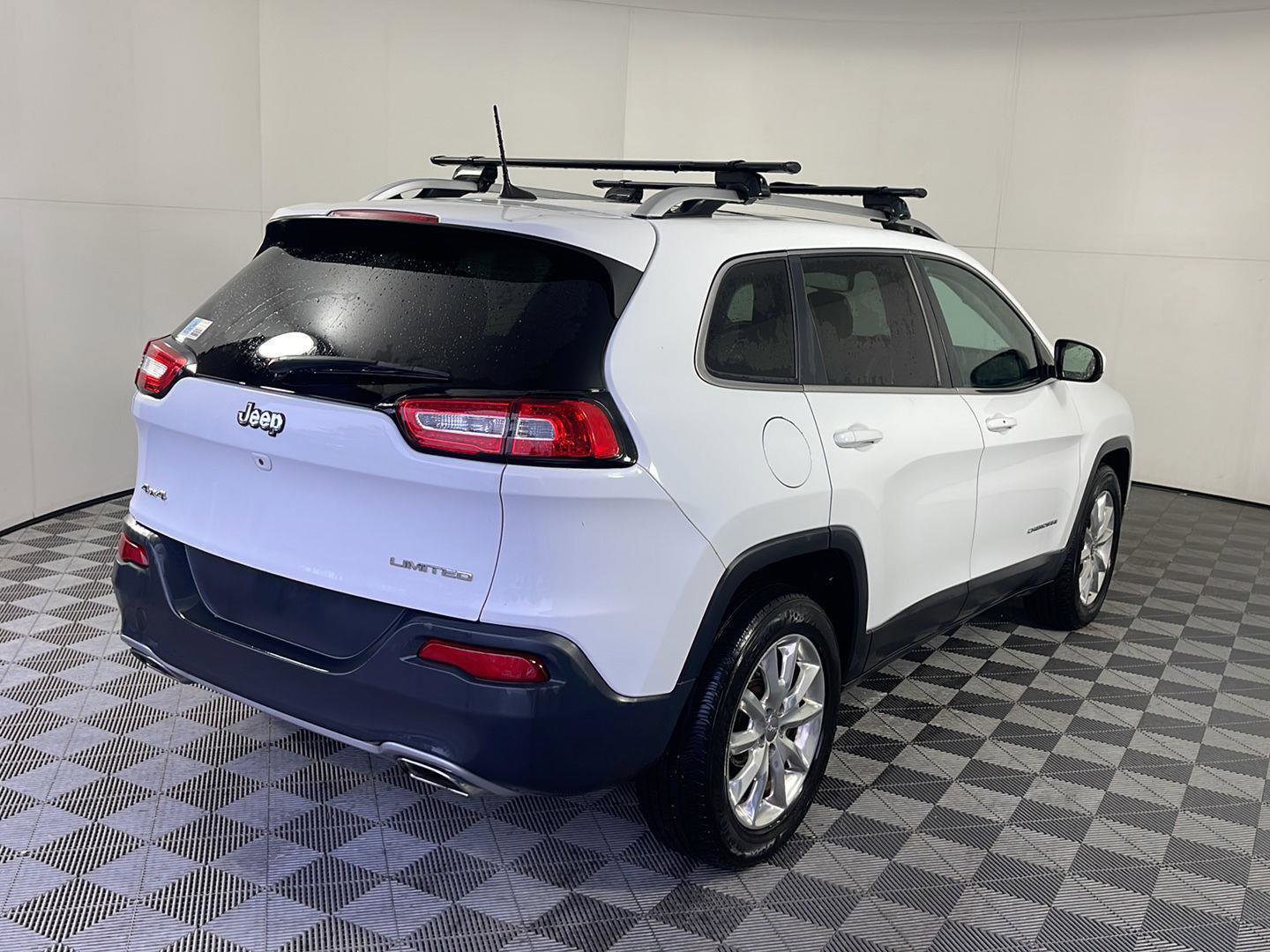 Used 2016 Jeep Cherokee Limited image 7