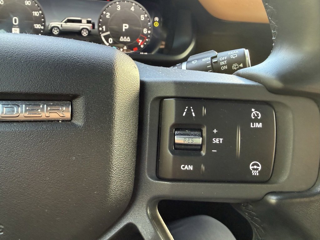 Used 2023 Land Rover Defender 110 X-Dynamic SE image 33