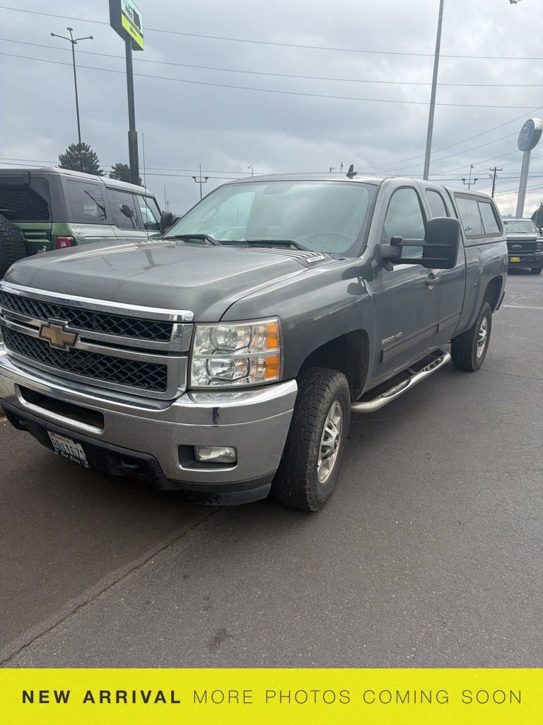Used 2011 Chevrolet Silverado 2500 LT w/ Interior Plus Package image 2