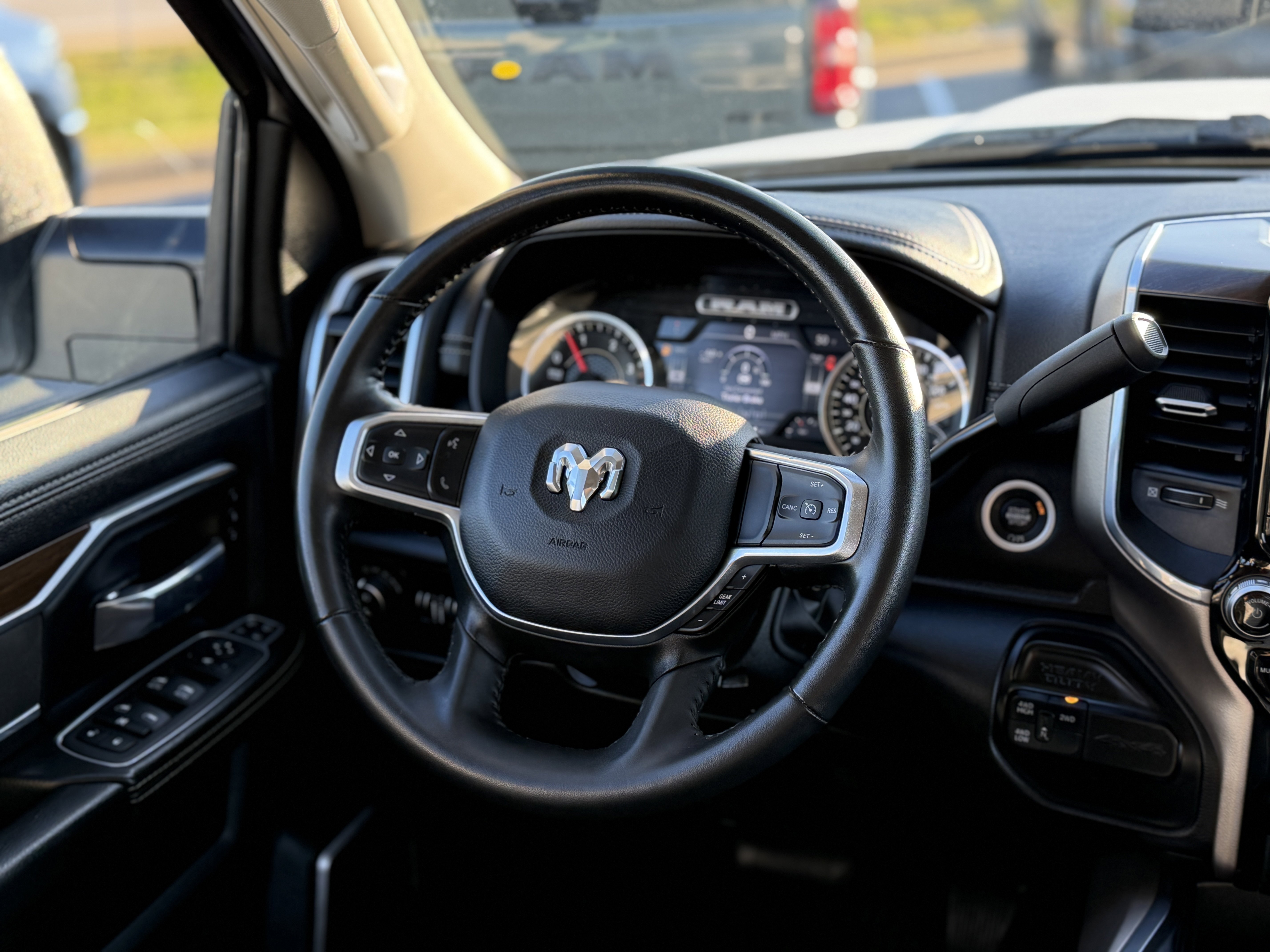 Used 2024 RAM 3500 Laramie image 12