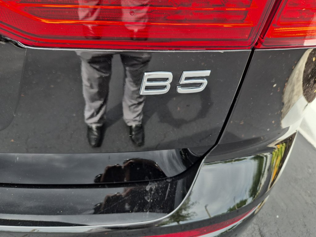Used 2023 Volvo XC60 B5 Core w/ Climate Package FWD image 6