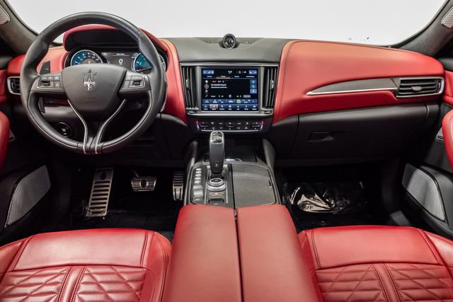 Used 2022 Maserati Levante Trofeo AWD/4WD image 28
