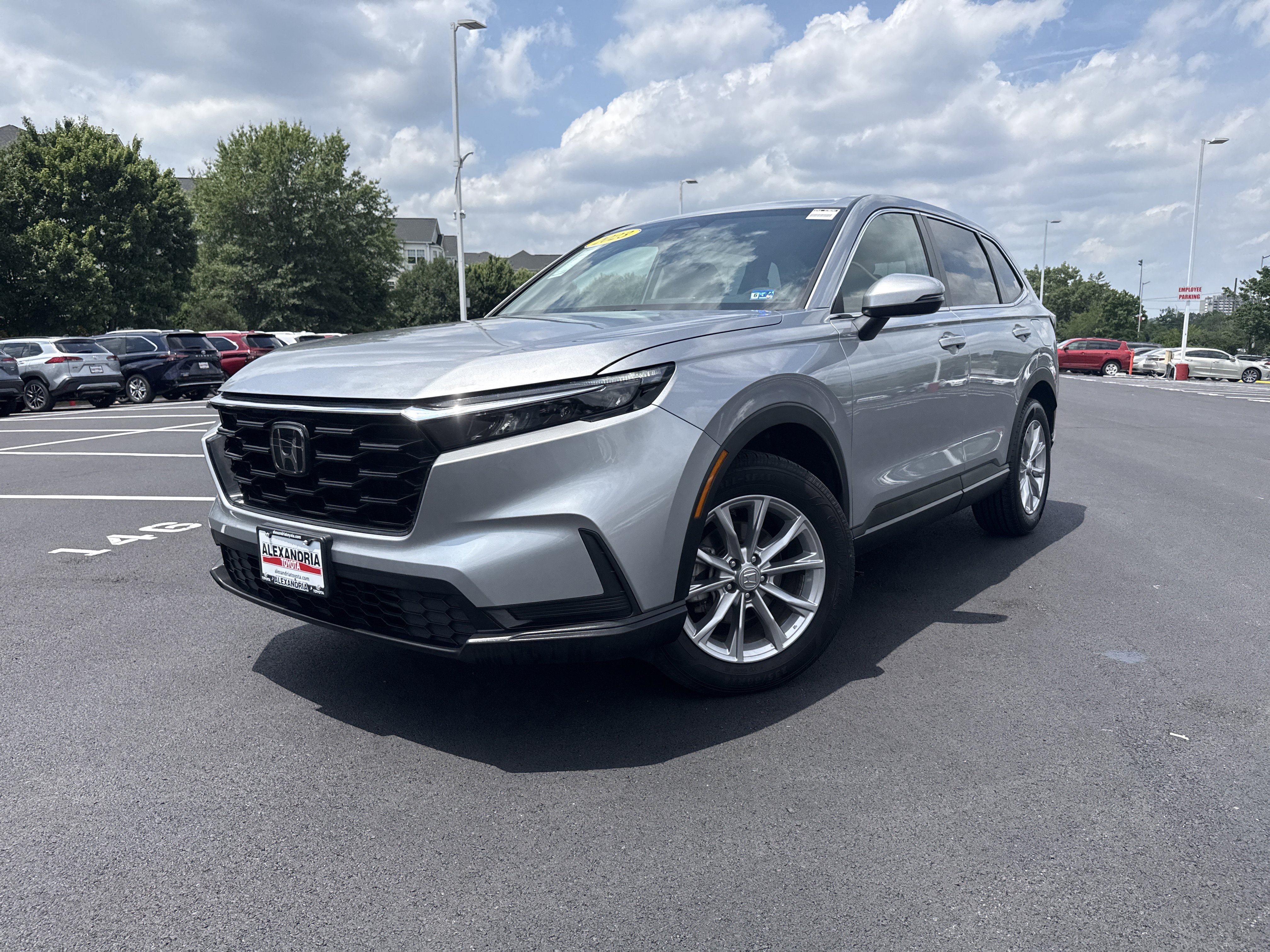 Used 2023 Honda CR-V EX image 1