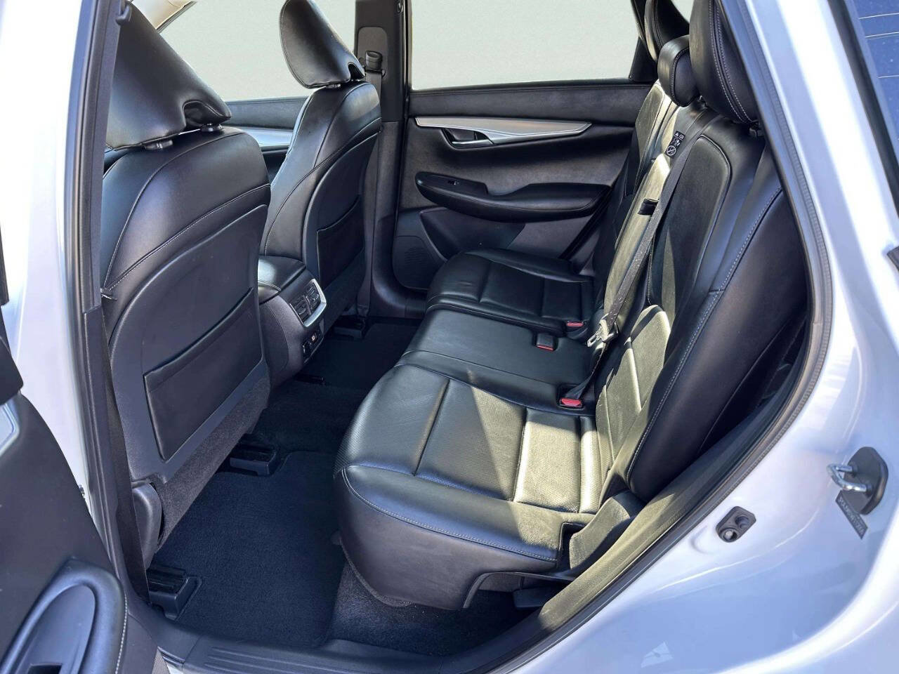 Used 2019 INFINITI QX50 Essential w/ Premium Heat Package image 11