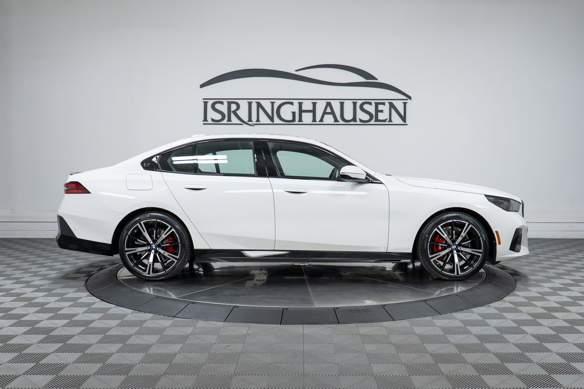 New 2026 BMW 530i xDrive w/ M Sport Package image 4