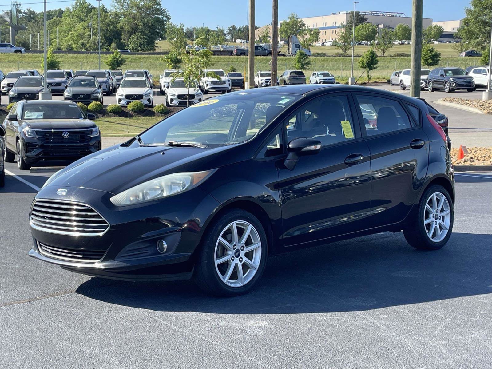 Used 2016 Ford Fiesta SE w/ Equipment Group 201A FWD image 3