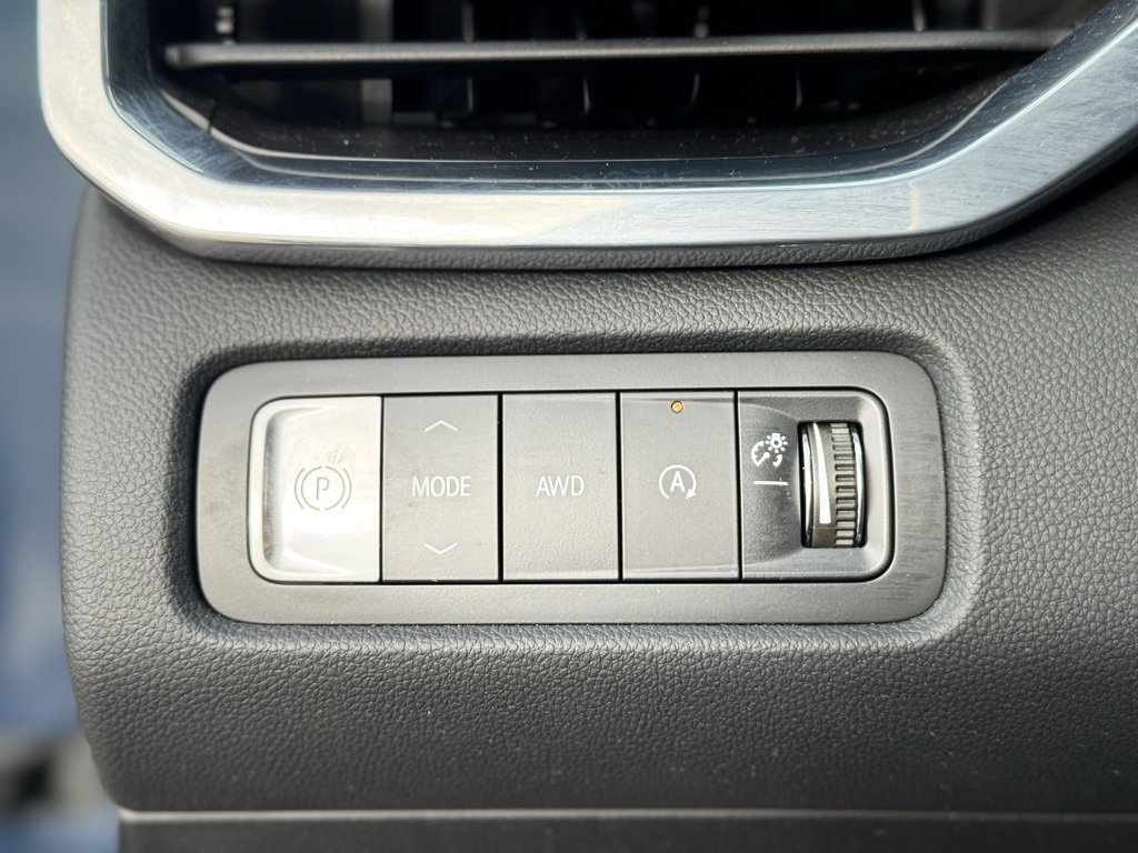 Used 2024 GMC Acadia Denali w/ LPO, Floor Liner Package image 20