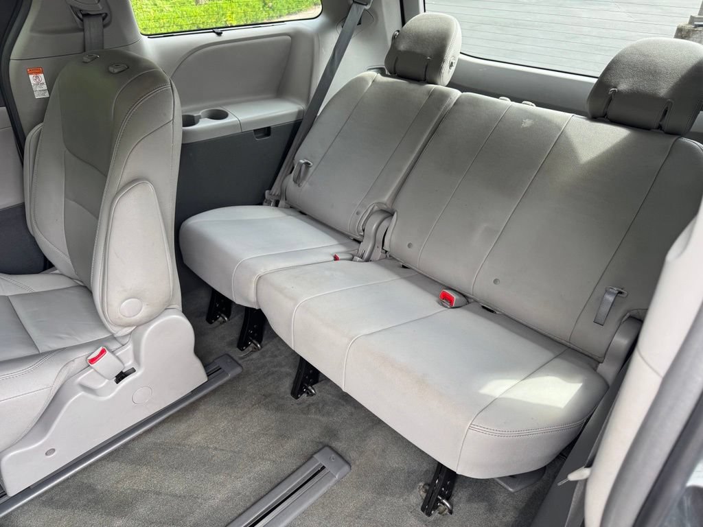 Used 2015 Toyota Sienna XLE w/ XLE Navigation Package AWD/4WD image 16
