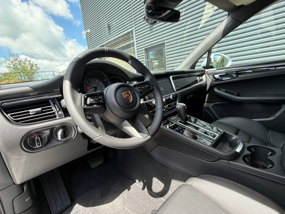 New 2026 Porsche Macan S AWD/4WD image 15