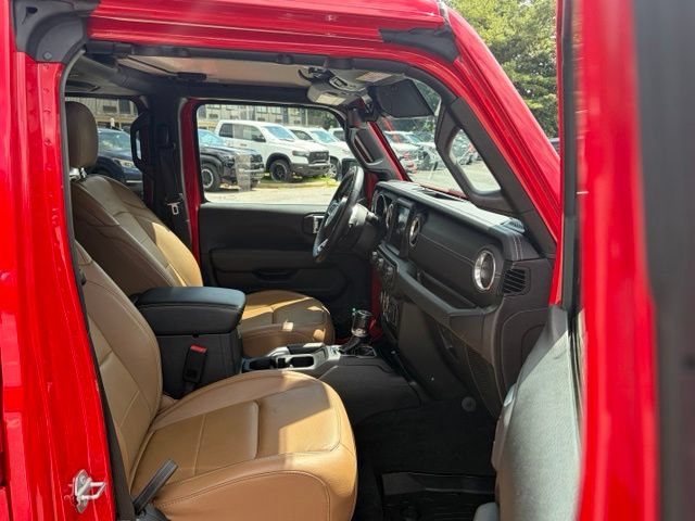 Used 2020 Jeep Gladiator Overland w/ Popular Equipment Package AWD/4WD image 28