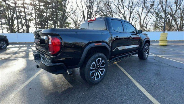 Used 2025 GMC Canyon AT4 w/ Nightfall Edition image 10