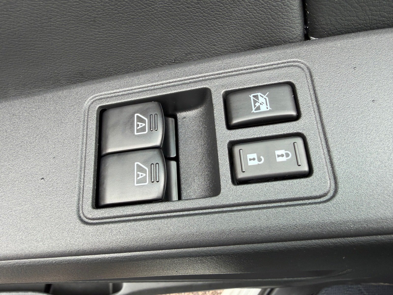 New 2027 Nissan Frontier S w/ Tow Package AWD/4WD image 15