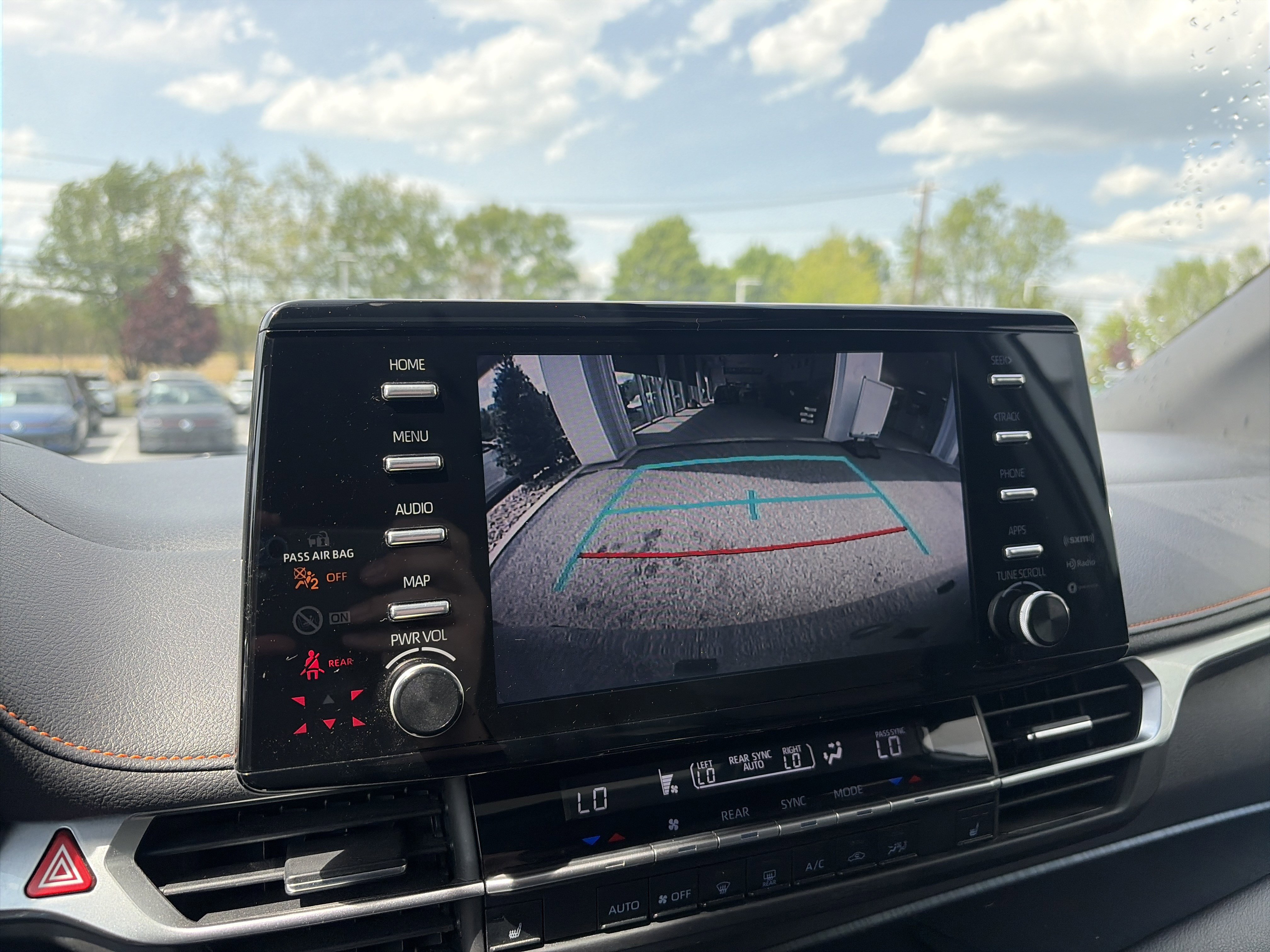 Used 2022 Toyota Sienna XSE AWD/4WD image 45