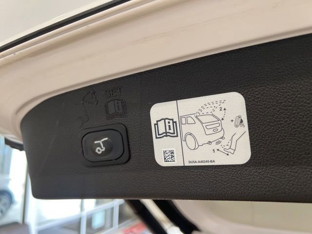 Used 2019 Ford Escape Titanium AWD/4WD image 25