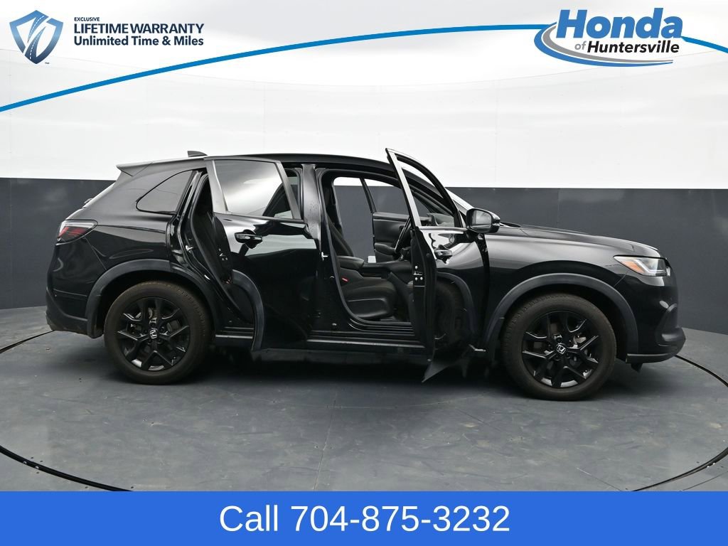 Used 2023 Honda HR-V Sport image 32
