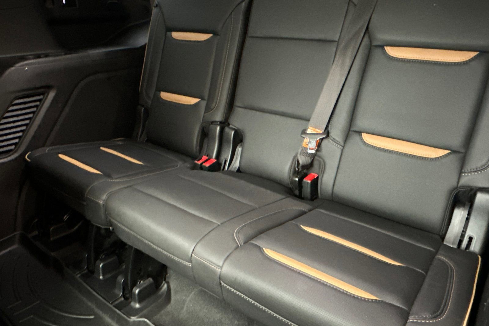 Used 2023 GMC Yukon AT4 image 16