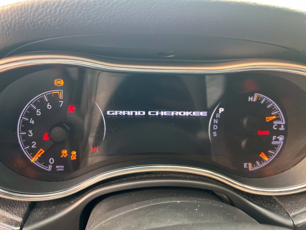 Used 2014 Jeep Grand Cherokee Laredo w/ Quick Order Package 23E RWD image 32