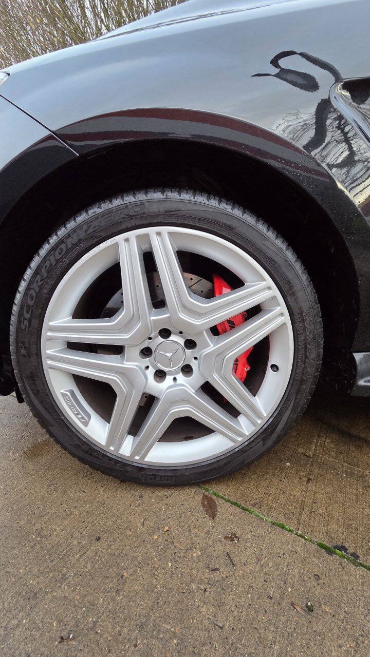 Used 2012 Mercedes-Benz ML 63 AMG 4MATIC image 21
