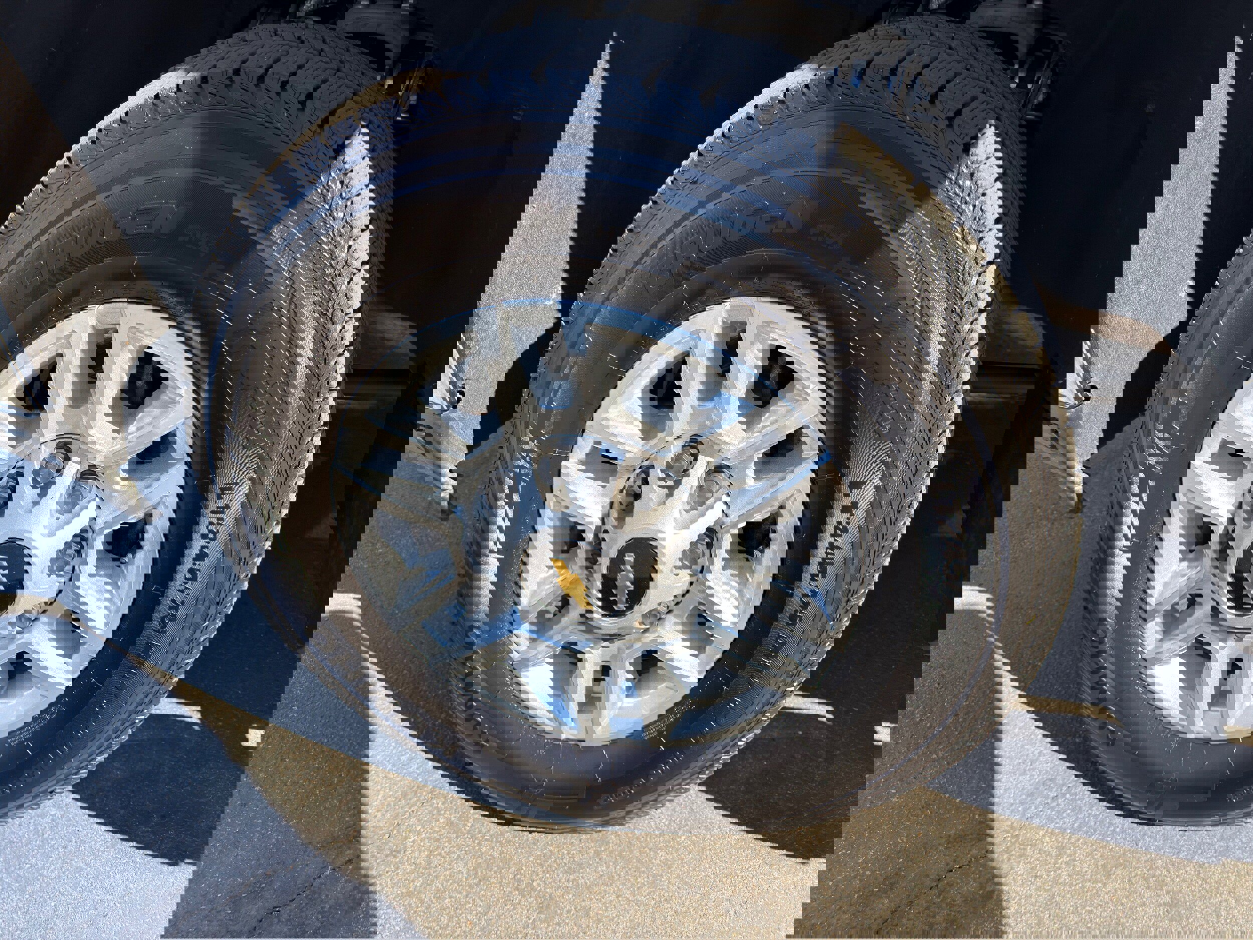 Used 2024 Chevrolet Silverado 2500 LT image 42