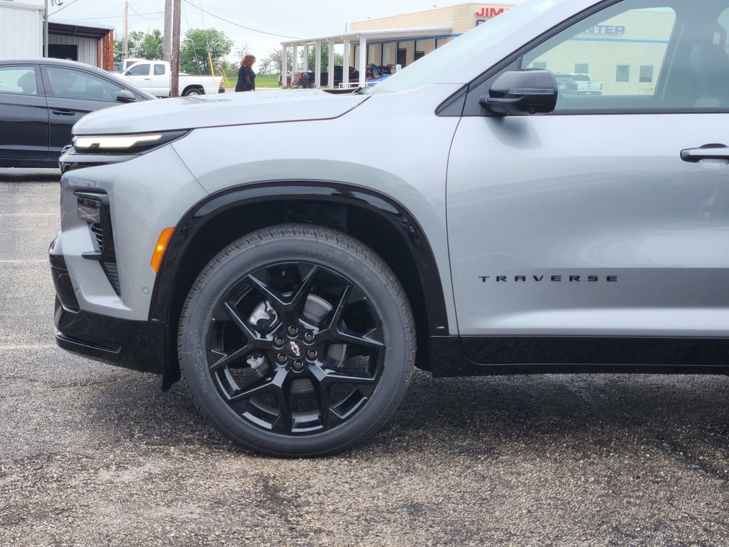 New 2026 Chevrolet Traverse RS w/ LPO, Floor Liner Package FWD image 6