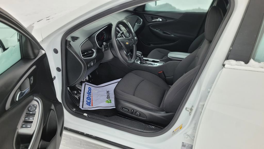 Used 2023 Chevrolet Malibu LT image 18