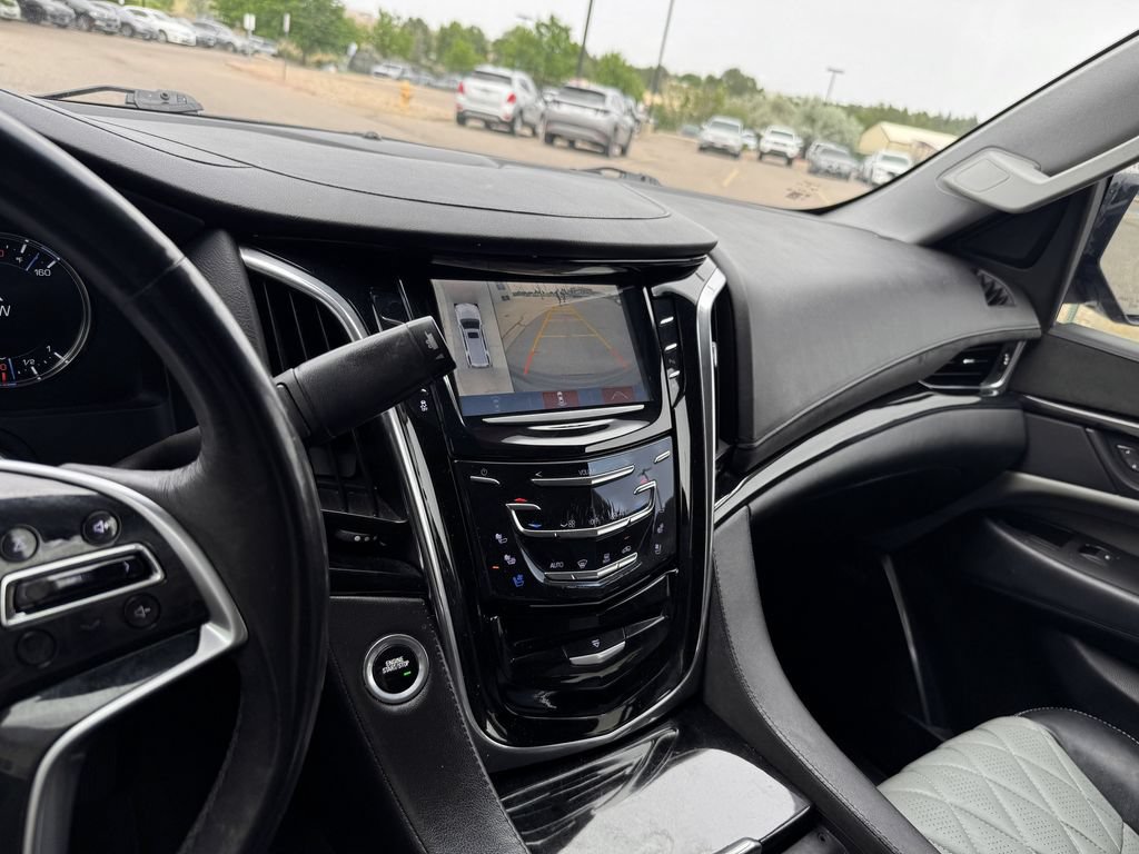 Used 2017 Cadillac Escalade ESV Premium Luxury AWD/4WD image 23