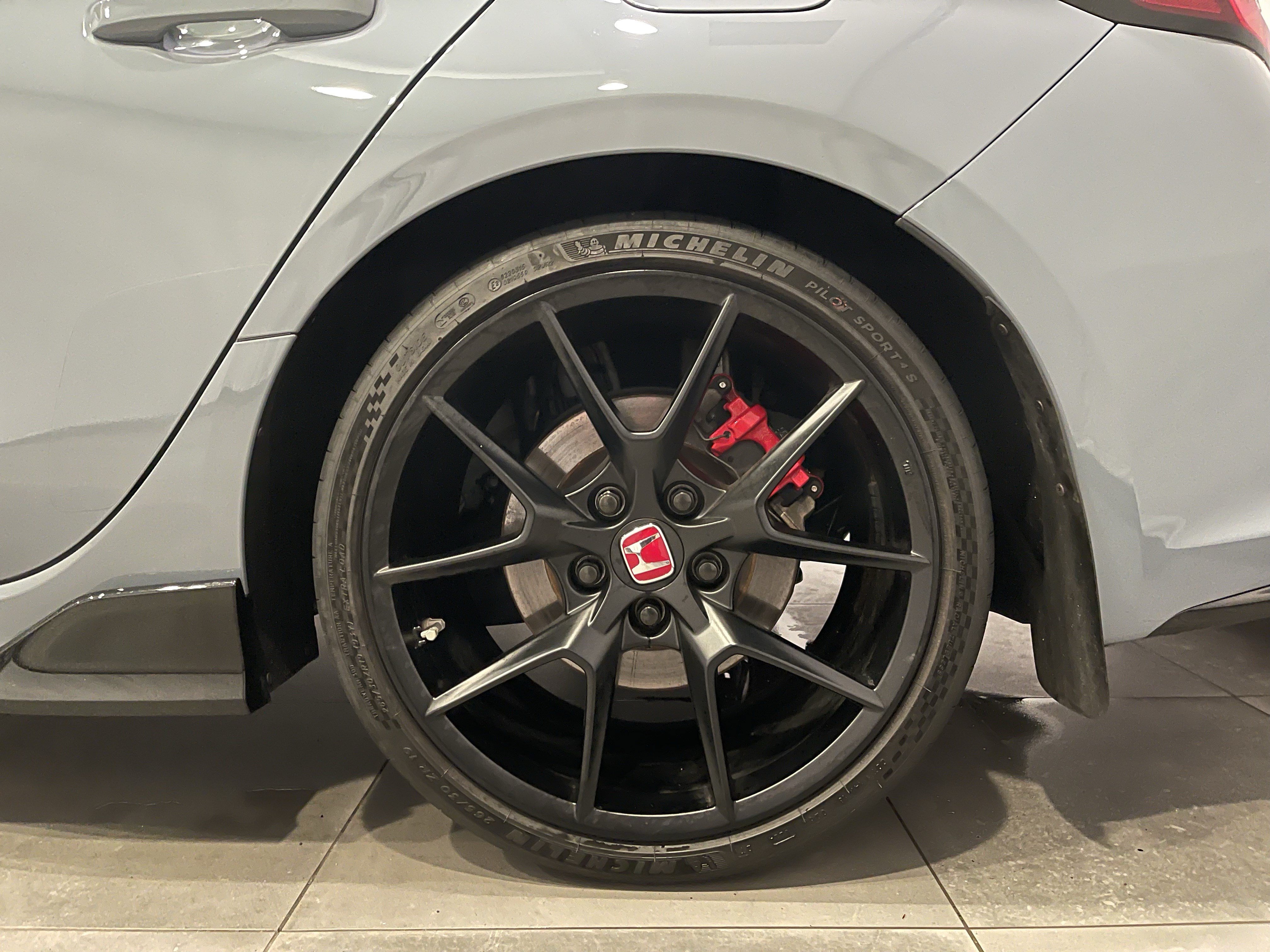 Used 2025 Honda Civic Type R image 8