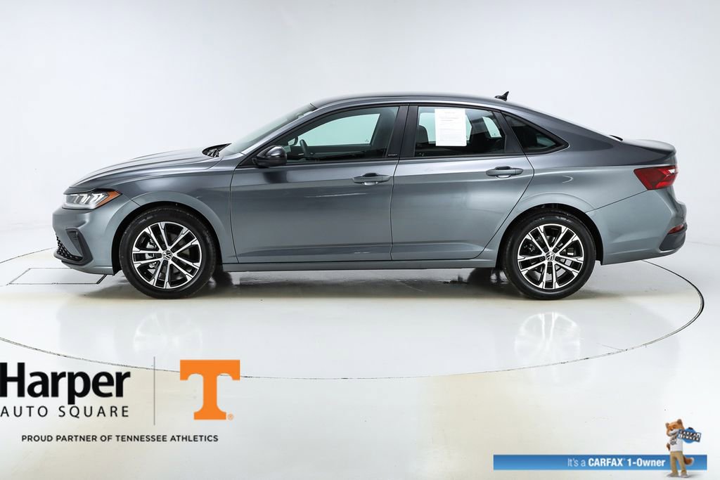 Used 2025 Volkswagen Jetta Sport image 38