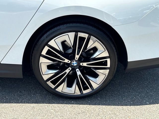 Used 2026 BMW 530i RWD image 14