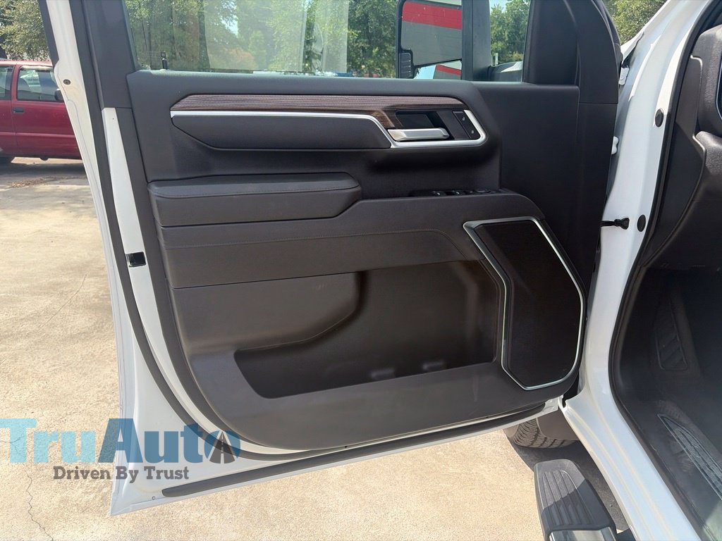Used 2025 Chevrolet Silverado 2500 LT w/ Convenience Package AWD/4WD image 20