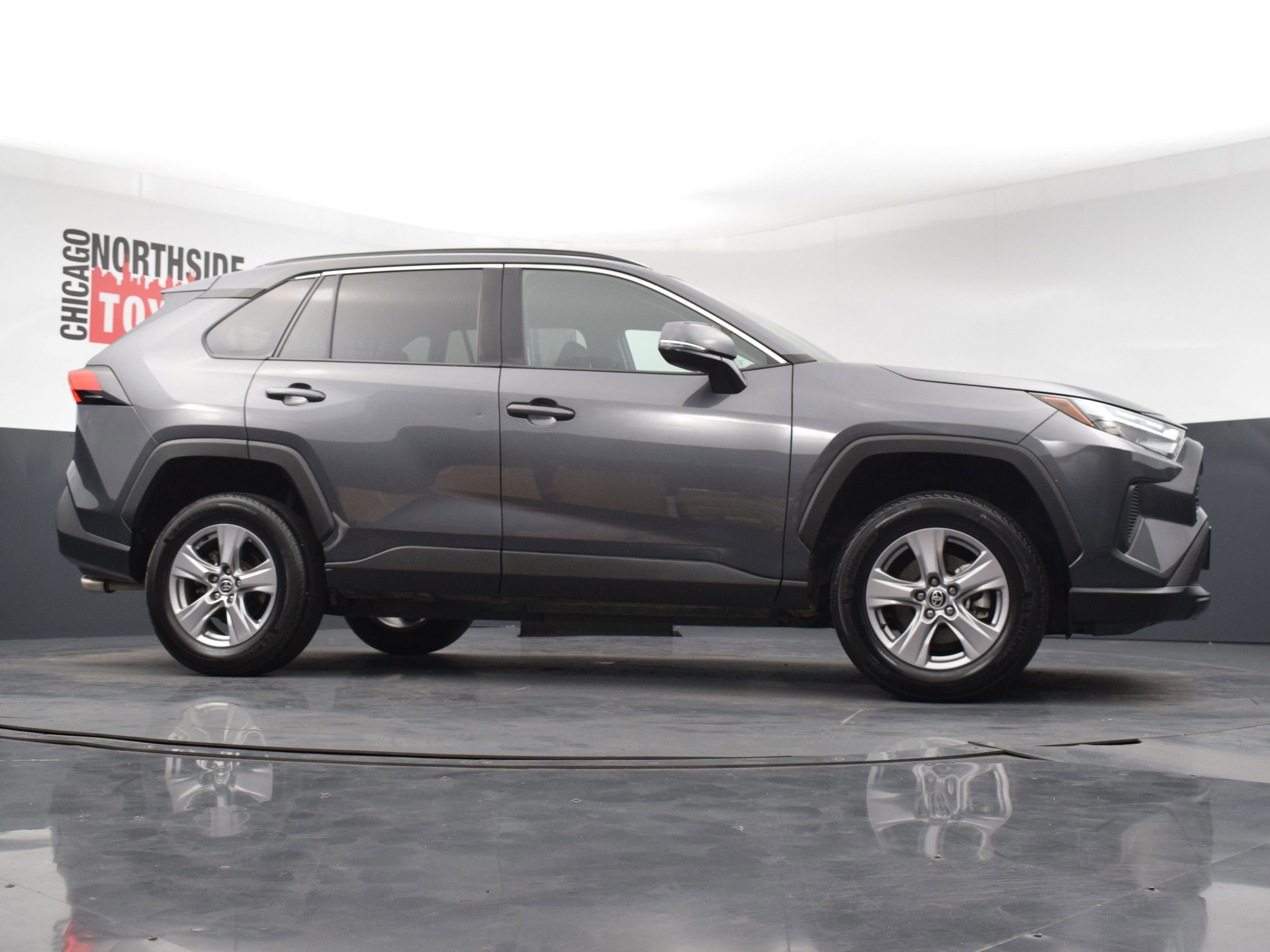 Used 2025 Toyota RAV4 XLE FWD image 27