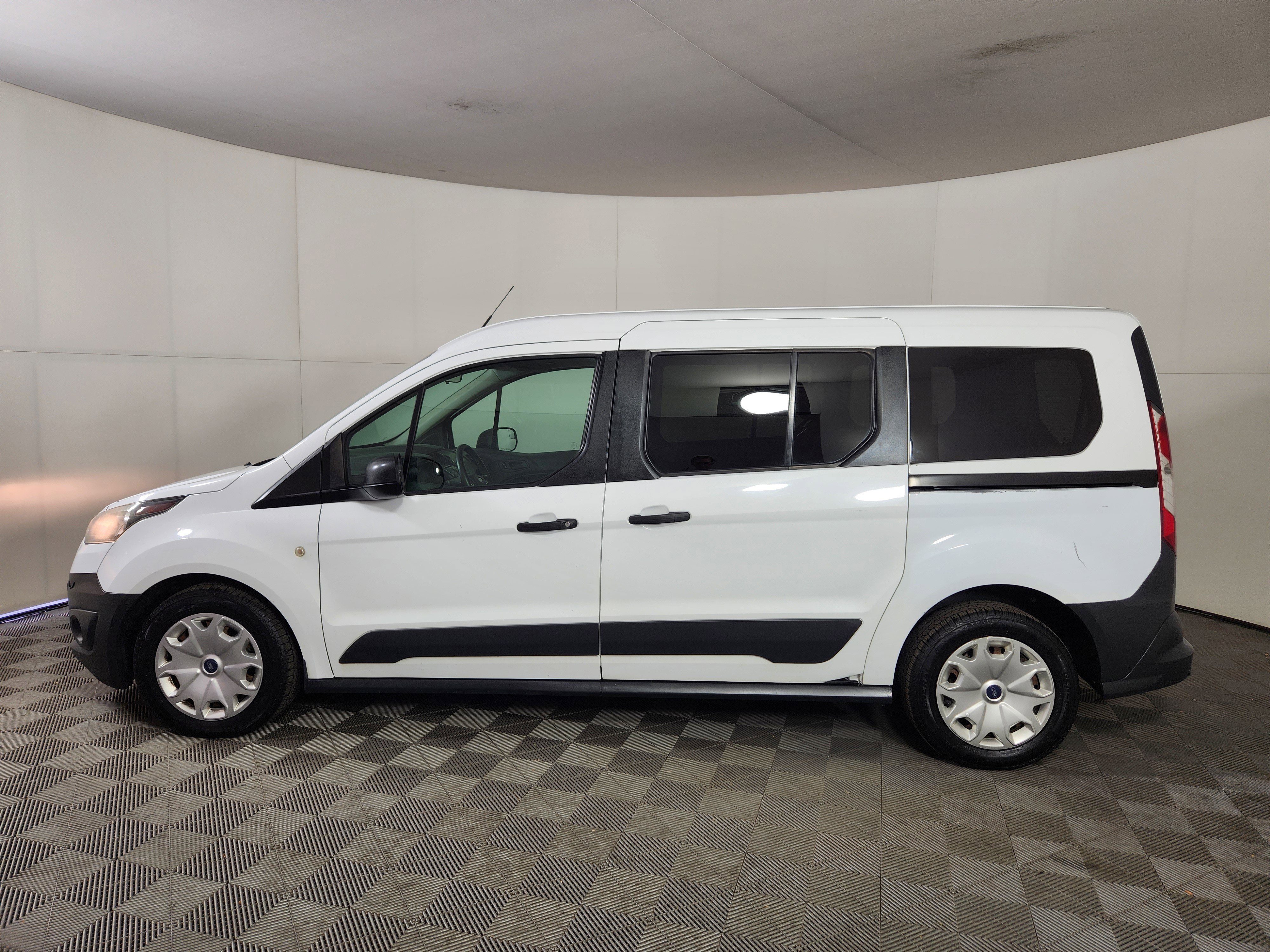 Certified 2018 Ford Transit Connect XL image 4