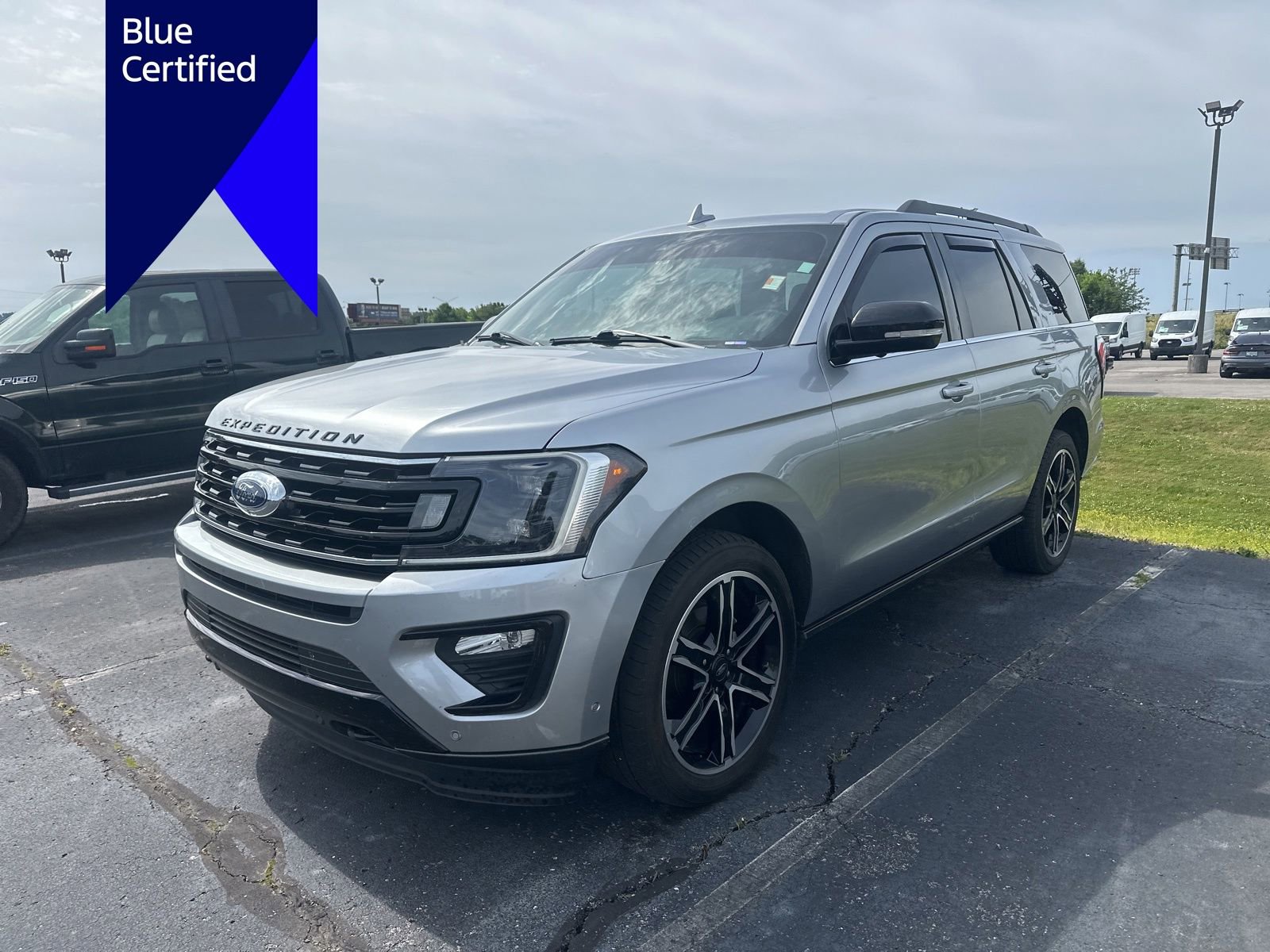 Used 2021 Ford Expedition Limited AWD/4WD image 1