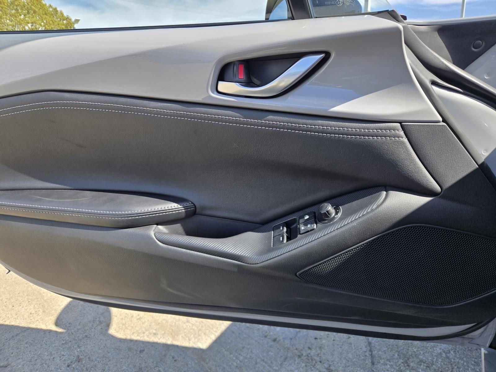 Used 2024 MAZDA MX-5 Miata Club w/ Interior Package image 22