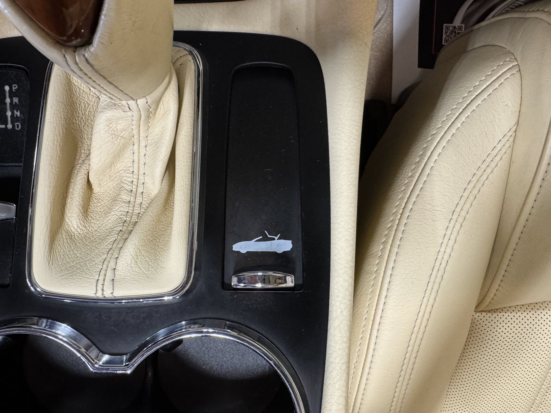 Used 2011 Maserati GranTurismo Convertible RWD image 71