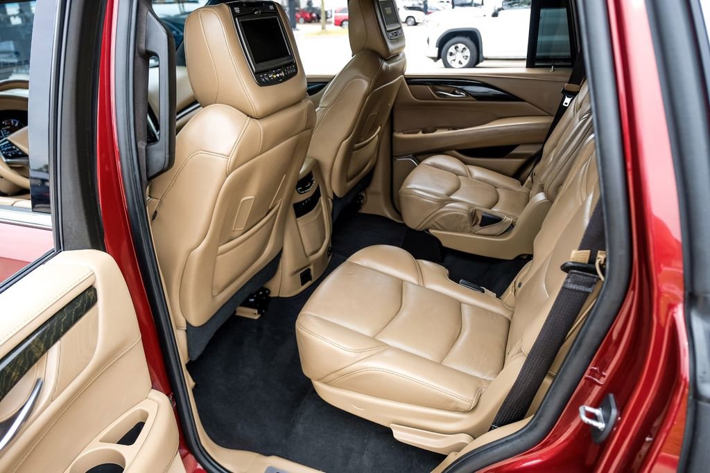 Used 2019 Cadillac Escalade Platinum image 44