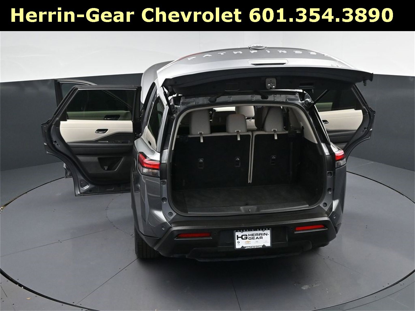 Used 2022 Nissan Pathfinder SV image 50
