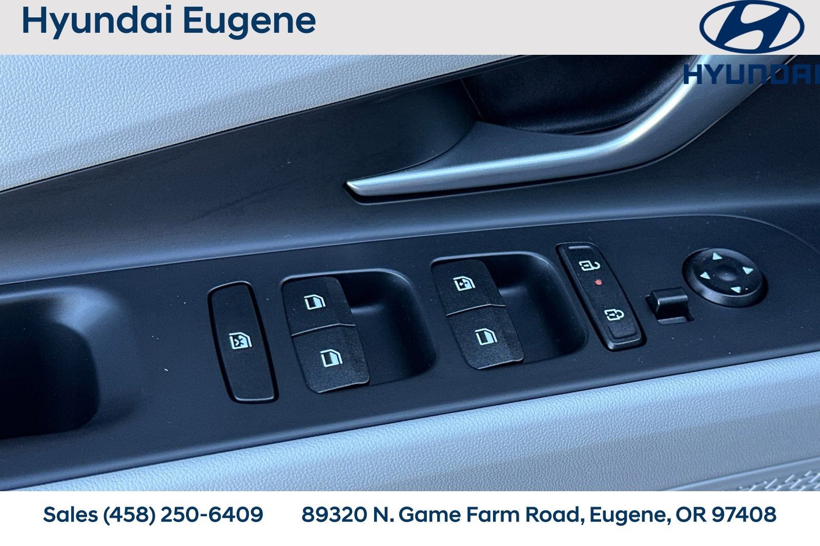 Used 2025 Hyundai Elantra Limited w/ Cargo Package image 14