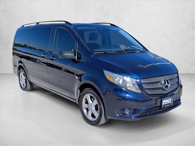 Used 2016 Mercedes-Benz Metris Passenger image 3