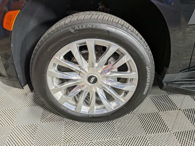 Certified 2024 Cadillac Escalade ESV Premium Luxury w/ LPO, Floor Liner Package AWD/4WD image 38