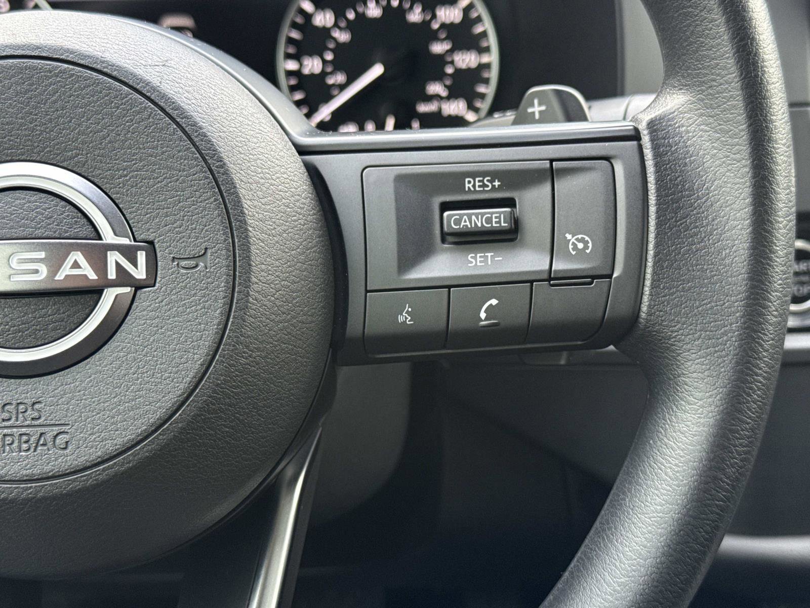 Used 2024 Nissan Pathfinder S image 7