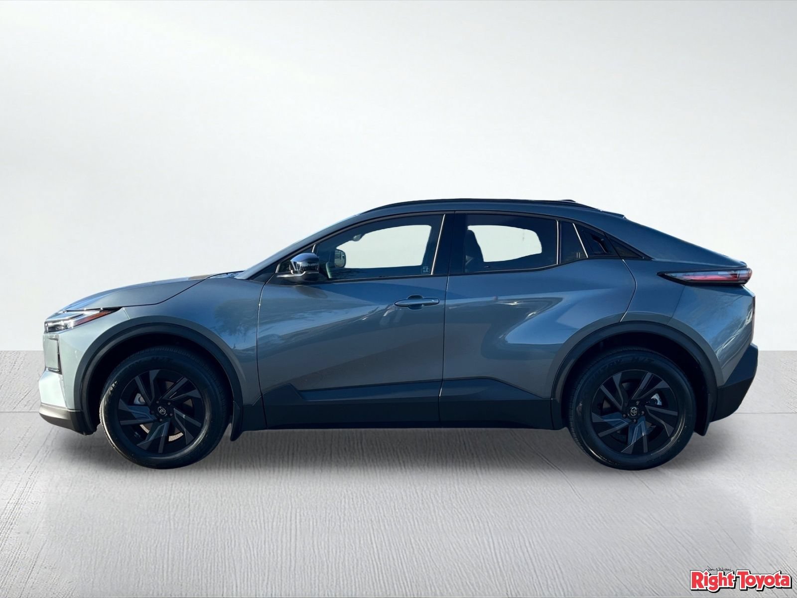 Used 2026 Toyota C-HR AWD/4WD image 4