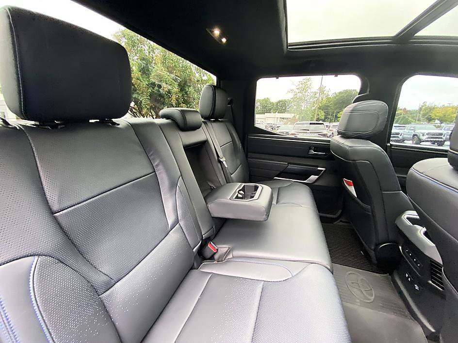 Used 2024 Toyota Tundra Platinum AWD/4WD image 25