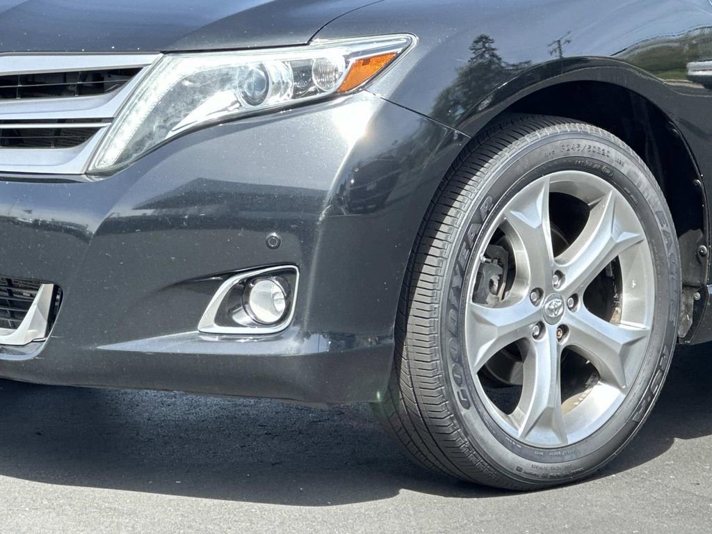 Used 2015 Toyota Venza Limited AWD/4WD image 8