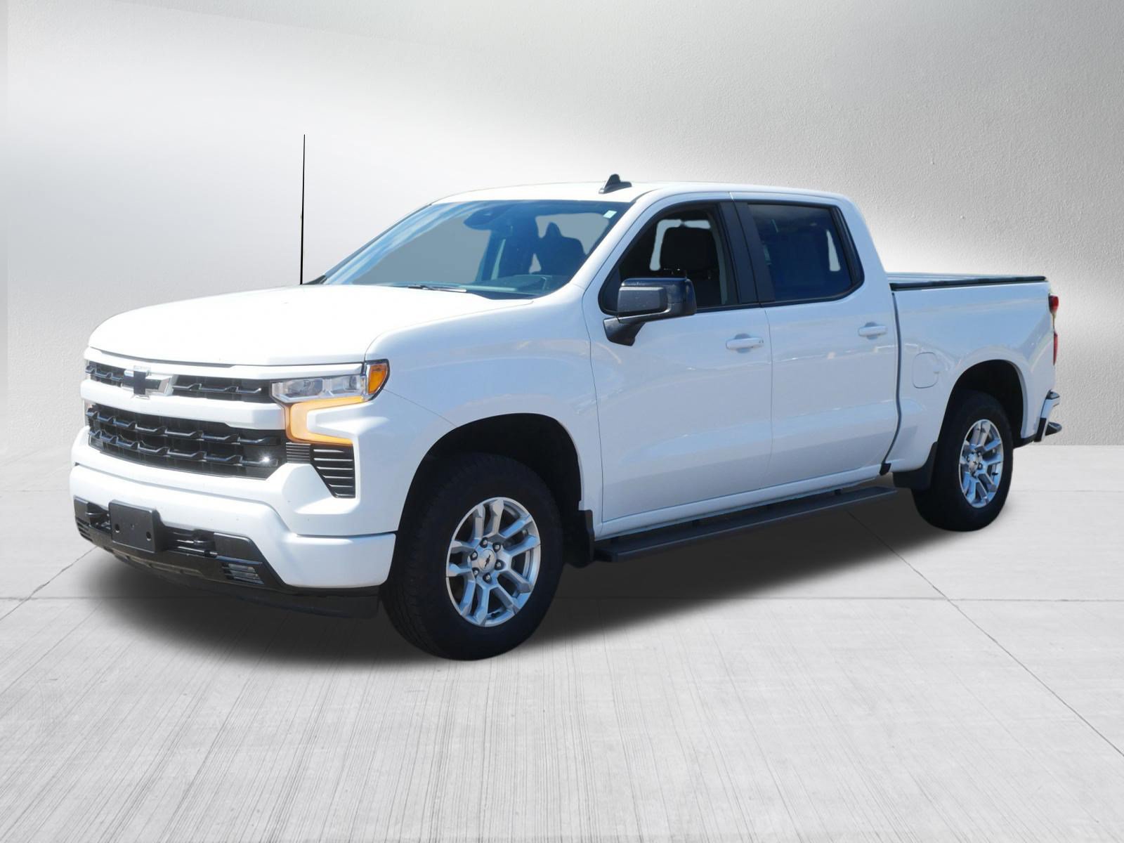 Used 2023 Chevrolet Silverado 1500 RST AWD/4WD image 3